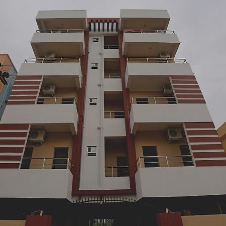 Oyo 17276 The Maple Tree Hotels Bhubaneswar Exteriör bild