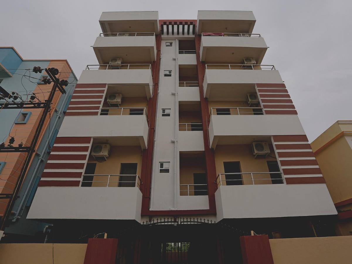 Oyo 17276 The Maple Tree Hotels Bhubaneswar Exteriör bild