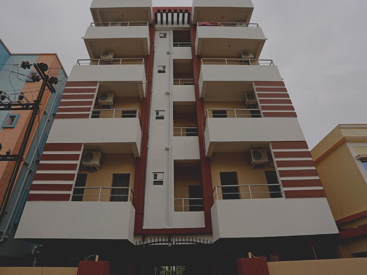 Oyo 17276 The Maple Tree Hotels Bhubaneswar Exteriör bild