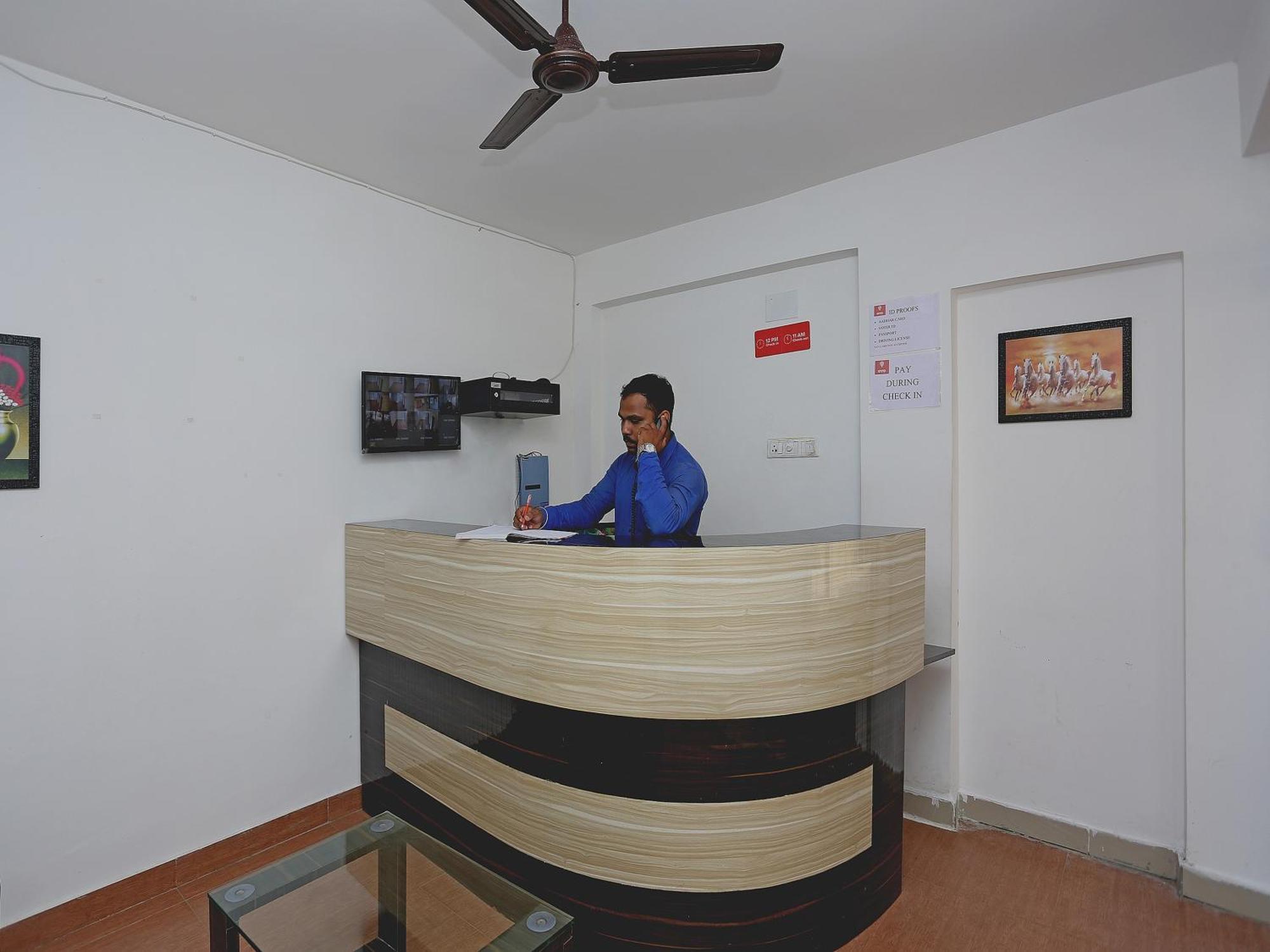 Oyo 17276 The Maple Tree Hotels Bhubaneswar Exteriör bild