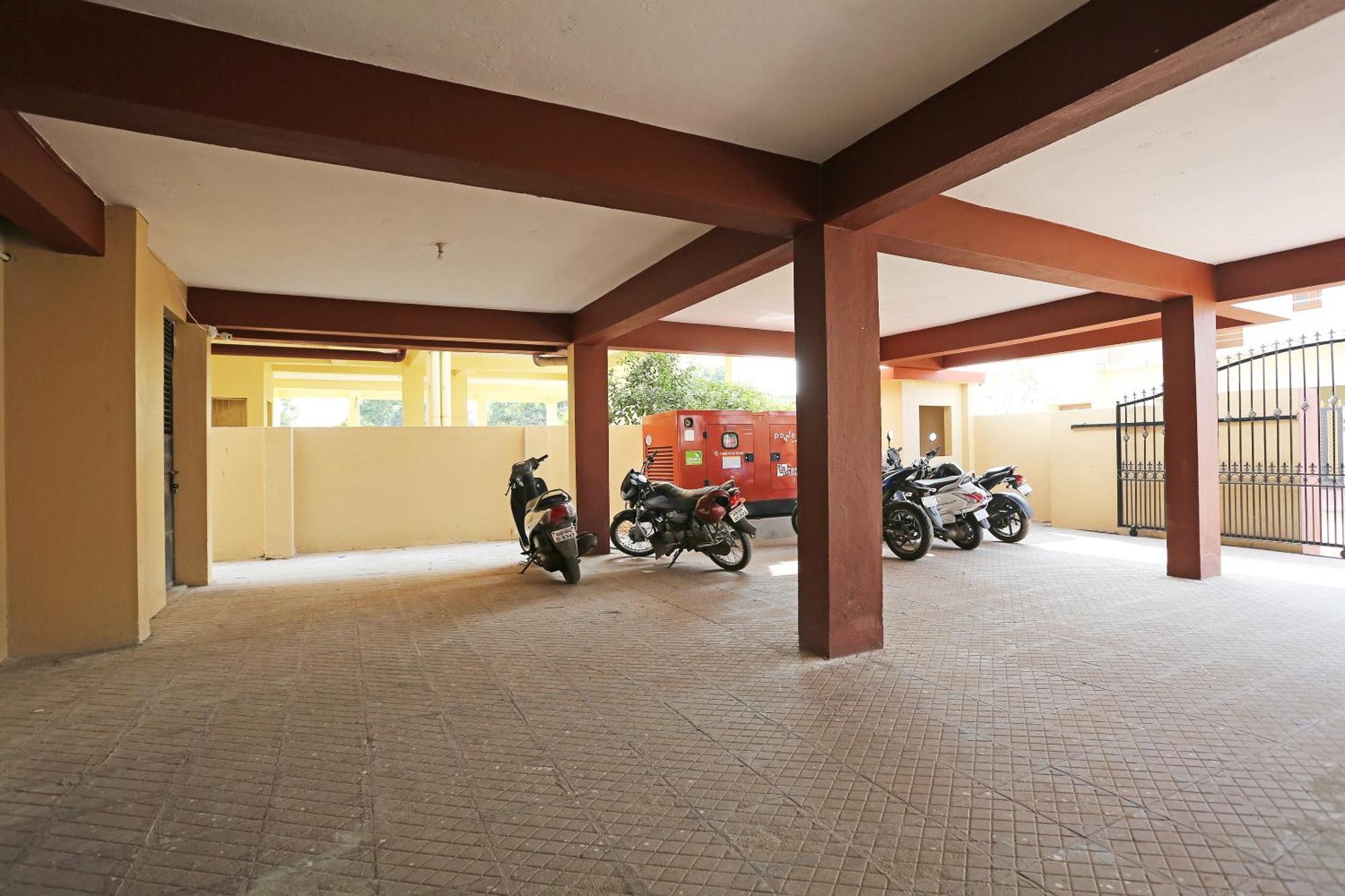 Oyo 17276 The Maple Tree Hotels Bhubaneswar Exteriör bild